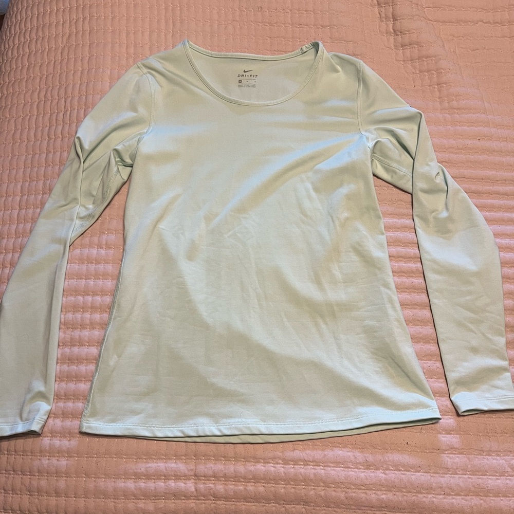Nike dri-Fit Long Sleeve Tee